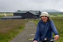 ... w tle Luční bouda i już jest ładna ścieżka...