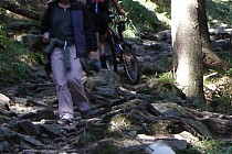 Początek prawdziwych kłopotów - pchanie rowerów