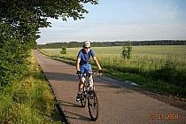 Wnuk Kamil na wycieczce rowerowej pod Jerzkowicami.