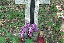 Grób nieznanego żołnierza w lesie przed Wygiełzowem