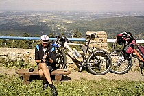 Tomek na tle Świeradowa