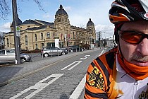 Zabytkowa Stadthalla w Wuppertalu