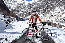 Koniec podjazdu na wys. 1007 mnpm doliną Vale Verzasca w Szwajcarii