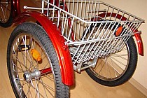 Wygodny i przydatny bagażnik