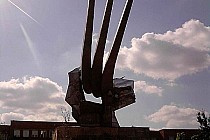 Pomnik Lotników Warka