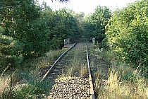 ...i pomysleć,że z 20lat temu jezdziły tu poociągi...