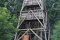 Wieża w Dominicach, najstarsza z wież na proponowanej trasie.