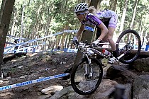 Mikaela Kofman na Vertical Drop