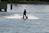 usiłując się utopić