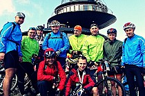 zmęczeni ale szczęśliwi na szcycie