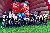 Zwycięscy  udekorowani