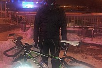 13.12.2012. Zima mnie nie pokona!:-) Na drugim planie Spodek w Katowicach.