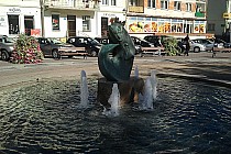 Pomnik Króla SIELAWA w Mikołajkach na rynku