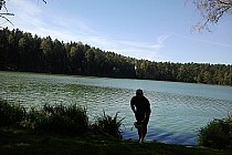 Krótki odpoczynek nad jeziorem Jaśkowo Duże koło Szerokiego Boru