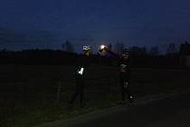 Z netką i księzycem w garści