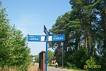 aby odnaleźć groby Gwardzistów Ludowych trzeba skręcić w ul. Knieja i do końca potem jeszcze ze 200m przez las.