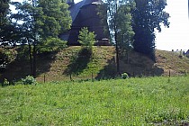 Drewniany kościółek w Żernicy