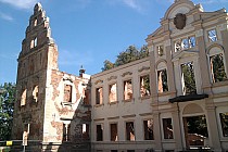 Ruiny pałacu w Żmigrodzie