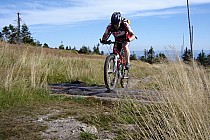 Jeszcze tylko przez ten mostek i już na szczycie