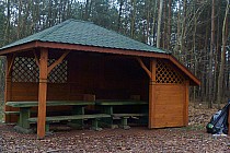 Jadąc w stronę Biłgoraja za wiaduktem pierwsza w prawo i takie piękne zadaszenie1