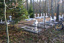 Nie wiem jak można było przeoczyć ten cmentarz latem , ale ja zdolny jestem