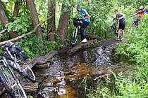 A czasem się niosło