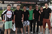 7-osobowa ekipa Mituoyo DEMA PWR Team startująca w maratonie Horal na Słowacji