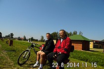 ławeczki i odpoczynek zalew na rzece Gilówka w Jarocinie