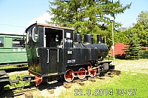 Kolejka wąskotorowa przy wjeździe do Janowa Lubelskiego trafimy na kilka eksponatów.