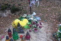 Po drodze powinniśmy  minąć jeszcze mogiłę. Niestety albo ją przegapiłem , albo uległa zatarciu w wyniku remontu drogi przy której kiedyś była.