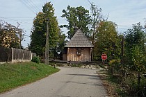 Drewniany kościółek w Rodakach