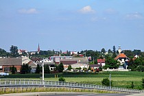 Widok Rawicza z wiaduktu nad S5.