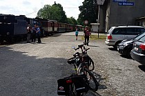 Kolejka wąskotorowa z lokomotywą