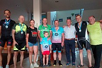 WSZYSCY ZADOWOLENI PO UKOŃCZENIU 300 KM ,BO WSZYSCY  NA PUDŁO WJECHALI ANIA,BOGDAN,JUREK I OLEK!!!