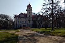 Pałac w Dąbrówce Górnej