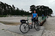 Kanał łączący jezioro Kopań z morzem.