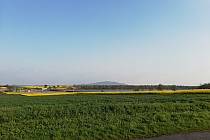 Widok na Ślężę towarzyszący przez większość trasy