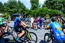 Ekipy z Holandii, Belgii, Grecji i Norwegii przed wyścigiem w Kazimierzu nad Wisłą