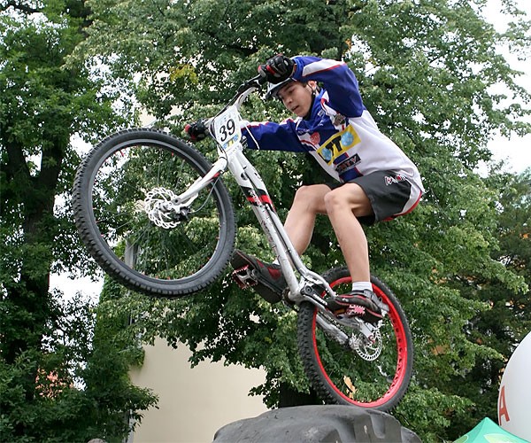 Zawody w trialu rowerowym (źródło: foto.ziolo.eu)