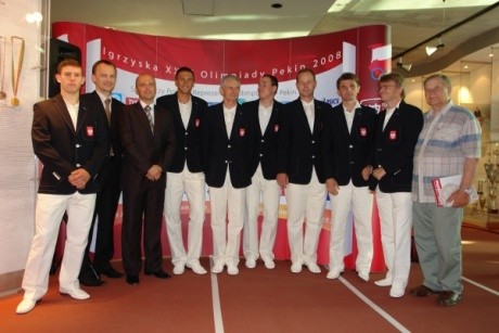 Ślubowanie kolarzy torowych przed wyjazdem na Igrzyska XXIX Olimpiady w Pekinie/Fot. Tomasz Piechal