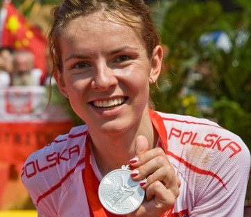 Maja Włoszczowska ze srebrnym medalem (fot. AFP/PAP/AP - źródło: sport.onet.pl)