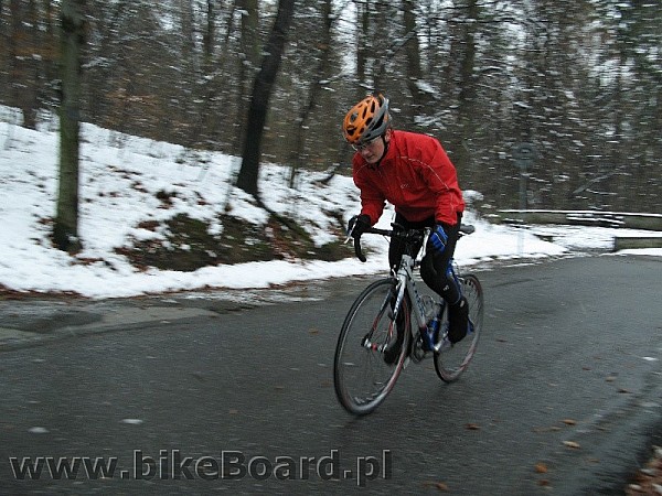 Justyna Frączek biorąca udział w teście (źródło: bikeBoard)