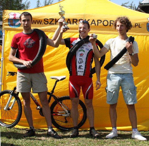 Zwycięzcy od lewej: Popiół, Drahan, Danielski