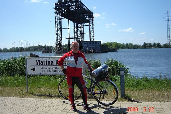 Pena -widok na pozostalosci zwodzonego mostu