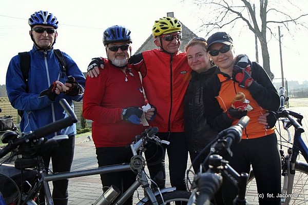 Przed startem do rajdu po uroczyskach Puszczy Zgorzeleckiej.