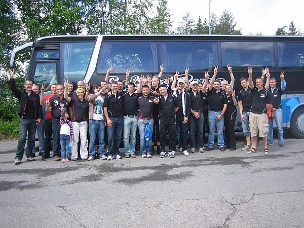 Ekipa BRODIT.SE-miedzynarodowa mieszanka: Szwedzi,Finowie,Norwegowie,Dunczycy,Niemcy-Belg,Holender,Australijczyk, Nowo Zelandzczyk,Kanadzyjczyk,Amerykanin i ja - jeszcze nie zaginiony Polak .-)