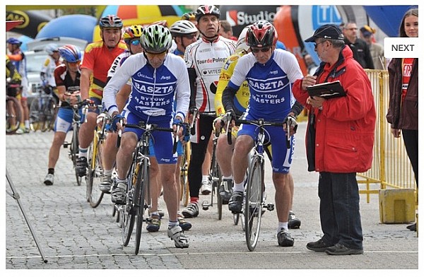 Start do wyścigu- jazda parami na czas - mistrzostwa Polski amatorów.
