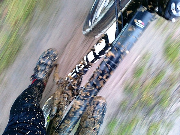 Koniec klocków hamulcowy nastał... W godzinnej jeździe w błocie.