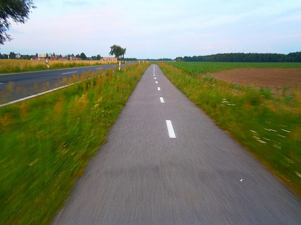 dwupasmowa ścieżka