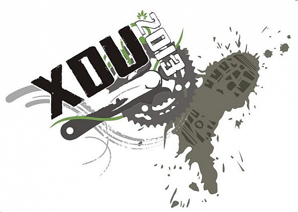 Logo XDU - połączenie MTB i biegów przełajowych